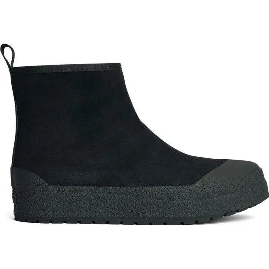 Tretorn Arch Hybrid Wool Ice.Ctrl damestøvle i sort med tyk gummisål, set fra siden